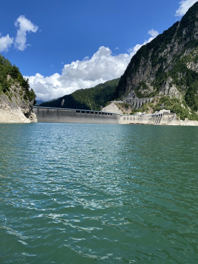 黒部湖